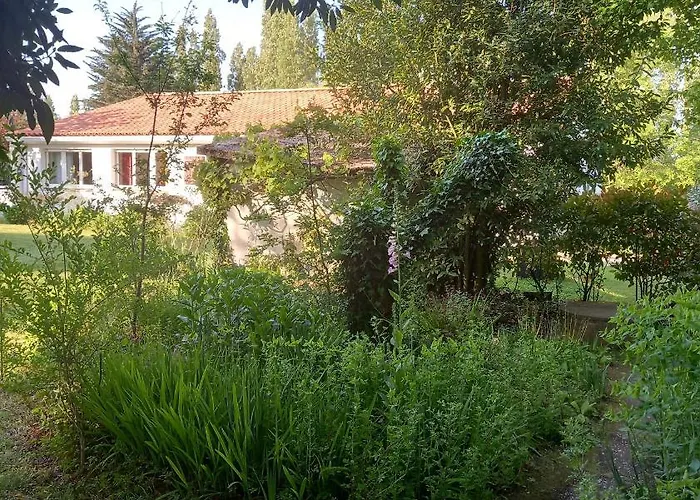 Alojamento de Acomodação e Pequeno-almoço La Gisière, D'hôtes *