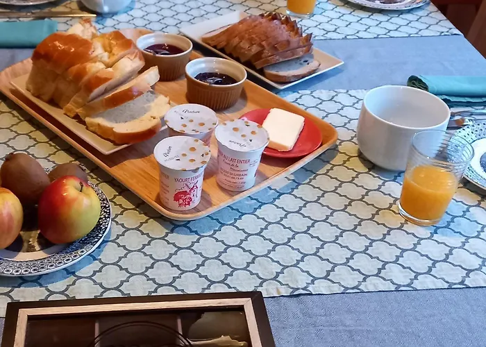 La Gisière, D'hôtes *