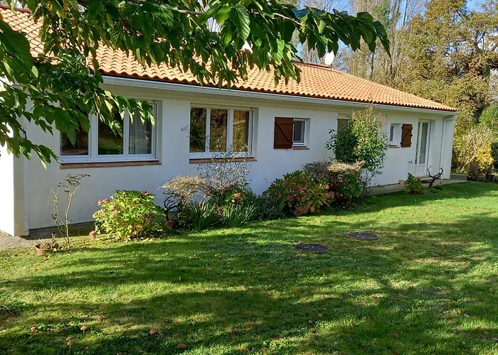 Alojamento de Acomodação e Pequeno-almoço La Gisière, D'hôtes Challans